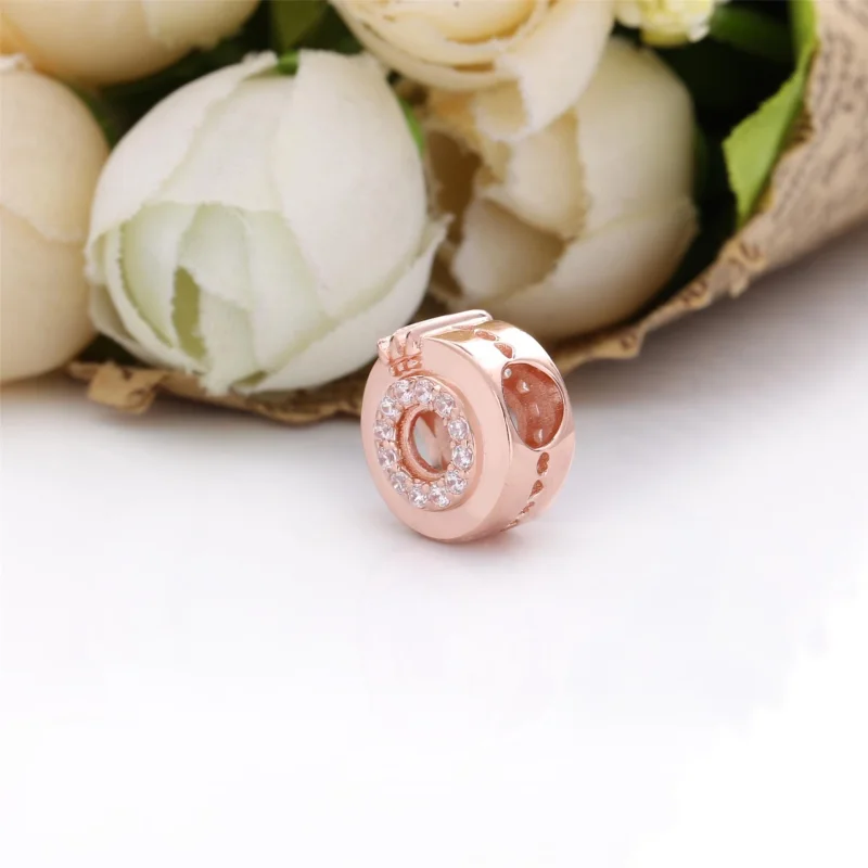 (obrázek pro) PANDORA Otevřený střed Pavé Koruna O Charm - 789059C01 - Zobrazit 3