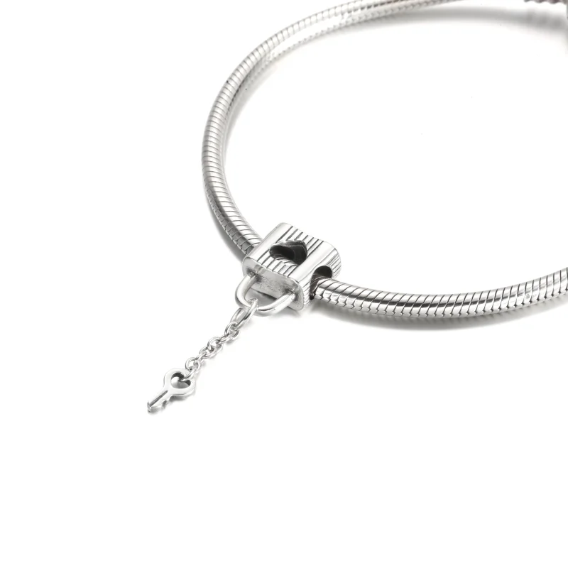 (obrázek pro) PANDORA Přívěsek Visací zámek se srdcovou klíčovou dírkou - 790095C01 - Zobrazit 5