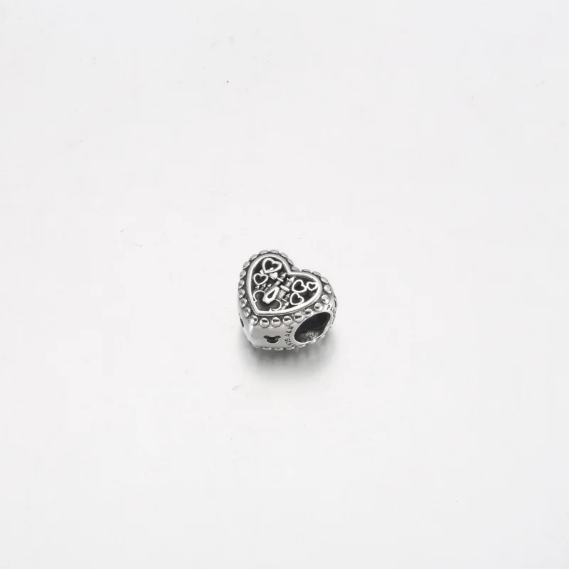 (obrázek pro) PANDORA Disney Parks Mickey Mouse ušáček a přívěsek se zámkem - 792276C01 - Zobrazit 3