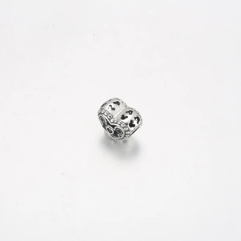 (obrázek pro) PANDORA Disney Parks Mickey Mouse ušáček a přívěsek se zámkem - 792276C01 - Zobrazit 8