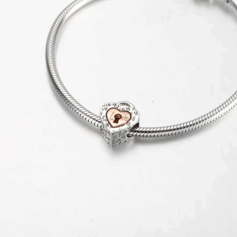 (obrázek pro) PANDORA Dvoubarevný přívěsek se zámekem ve tvaru srdce - 782505C00 - Zobrazit 8
