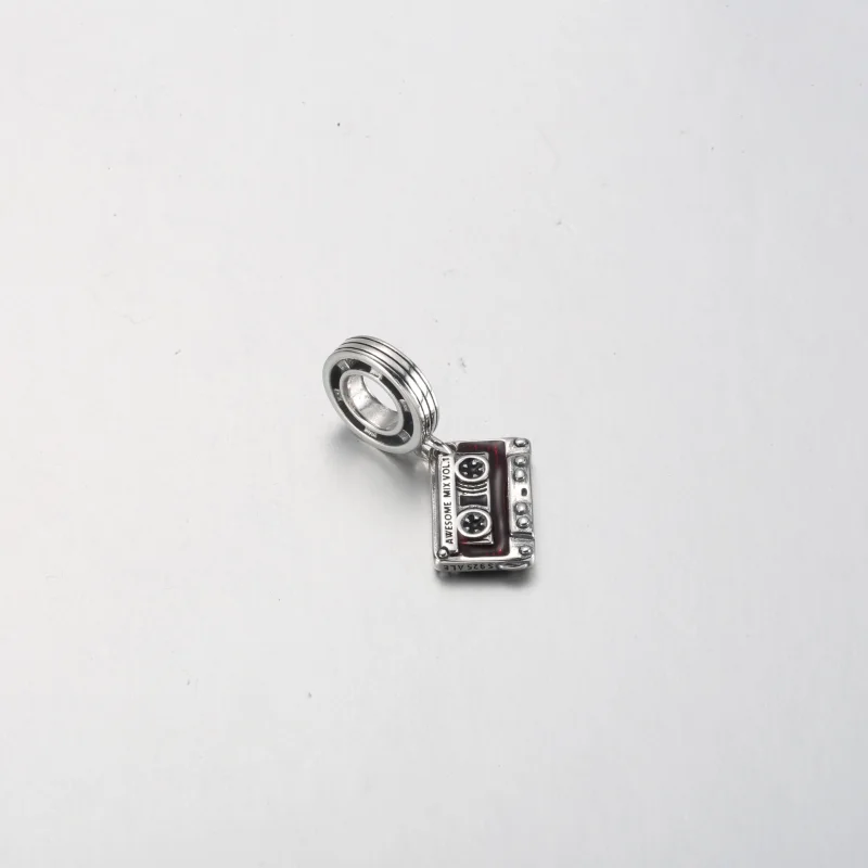 (obrázek pro) PANDORA Marvel Strážci Galaxie návesný přívěsek s magnetofonovou kazetou - 79256 - Zobrazit 6