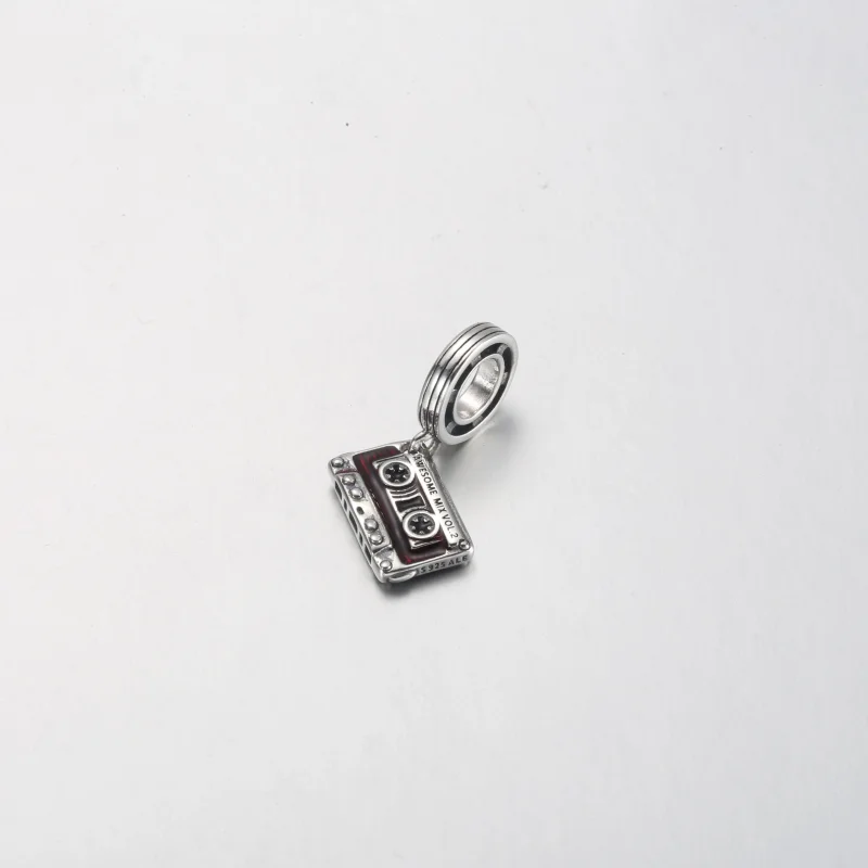 (obrázek pro) PANDORA Marvel Strážci Galaxie návesný přívěsek s magnetofonovou kazetou - 79256 - Zobrazit 8