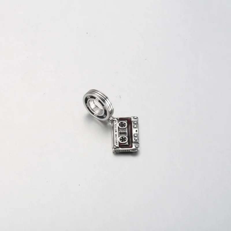 (obrázek pro) PANDORA Marvel Strážci Galaxie návesný přívěsek s magnetofonovou kazetou - 79256 - Zobrazit 9