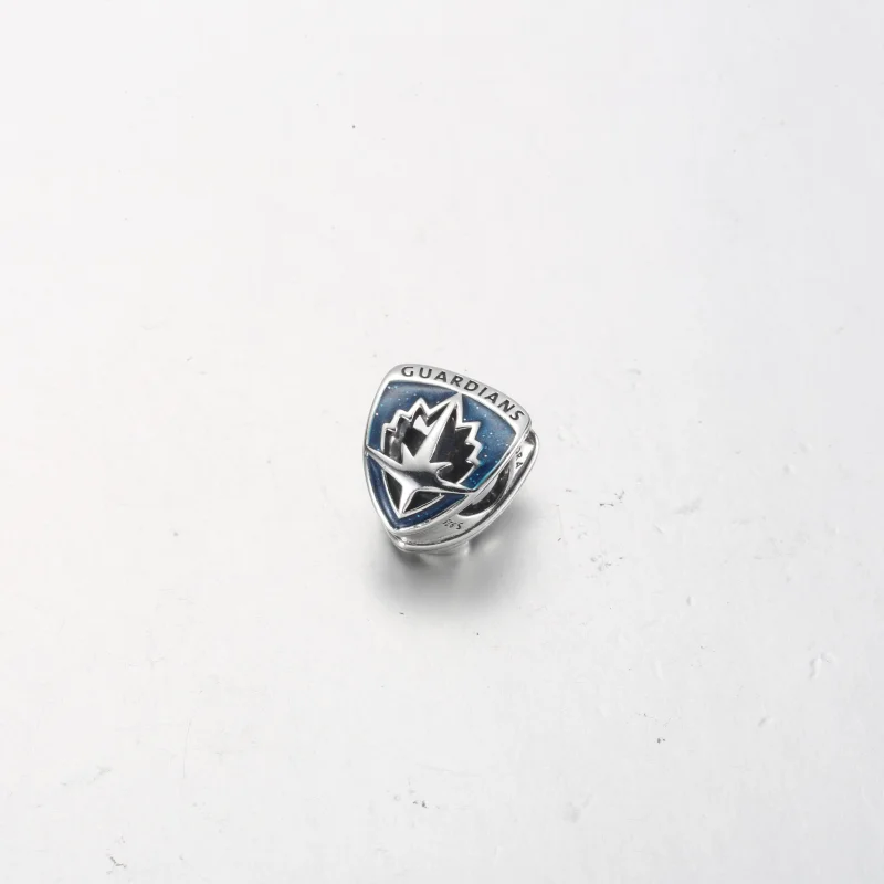 (obrázek pro) PANDORA Marvel Strážci Galaxie Rocket Raccoon & Groot Emblem Charm - 792565C01 - Zobrazit 10