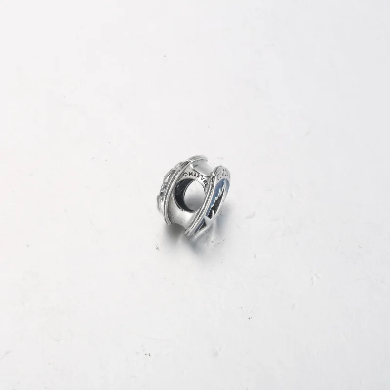 (obrázek pro) PANDORA Marvel Strážci Galaxie Rocket Raccoon & Groot Emblem Charm - 792565C01 - Zobrazit 11