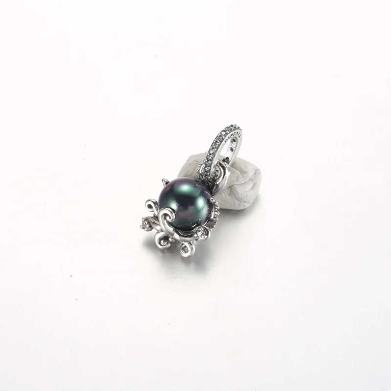 (obrázek pro) Pandora Disney Ursula Dangle Charm - 792684C01 z drobným motivem Malé mořské víl - Zobrazit 2