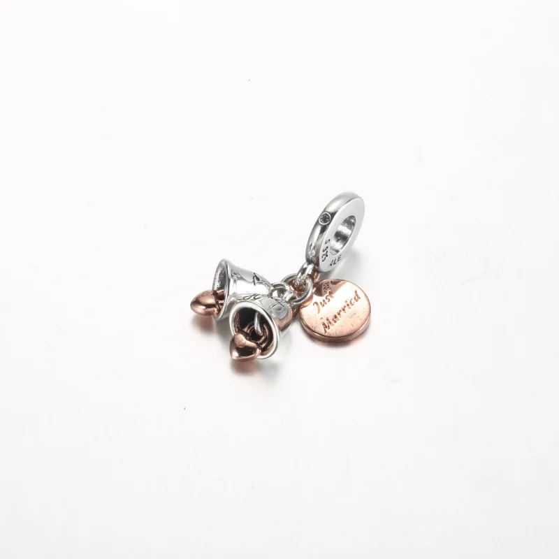 (obrázek pro) Pandora Dvojbarvité Svatební Zvony Double Dangle Charm - 782592C01 - Zobrazit 2