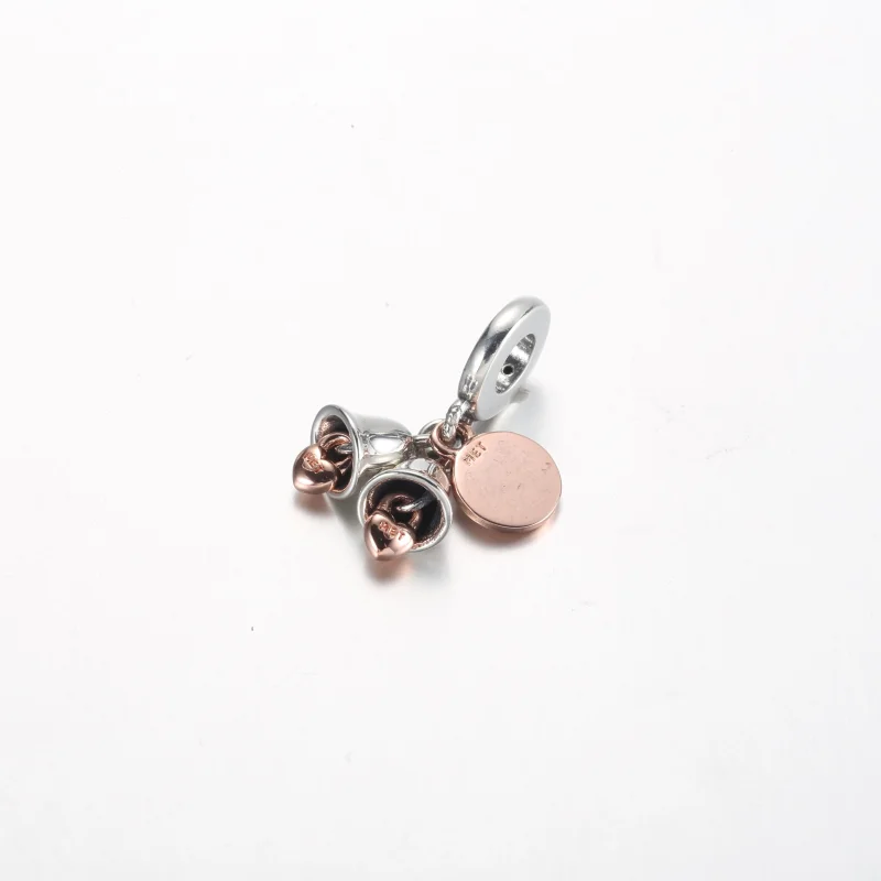 (obrázek pro) Pandora Dvojbarvité Svatební Zvony Double Dangle Charm - 782592C01 - Zobrazit 3