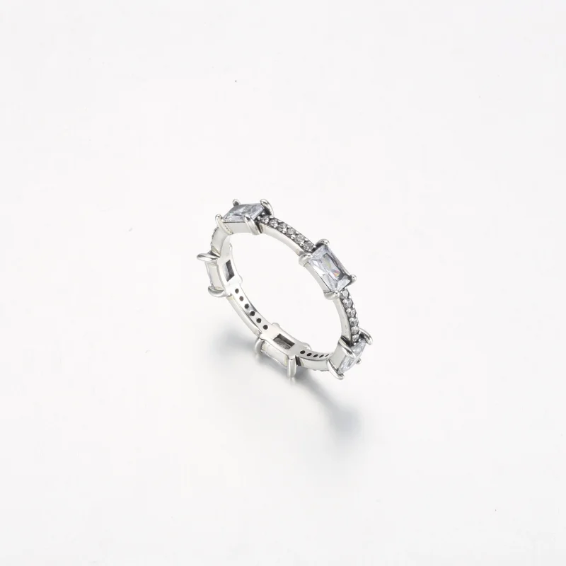 (obrázek pro) Obdélníkové tyče Pandora Sparkling Pavé Ring - 192397C01 - Zobrazit 4
