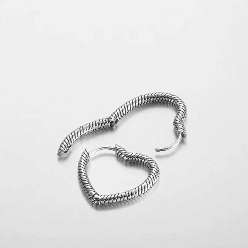 (obrázek pro) Obručové náušnice Pandora Moments Heart Charm - 292236C00 - Zobrazit 5