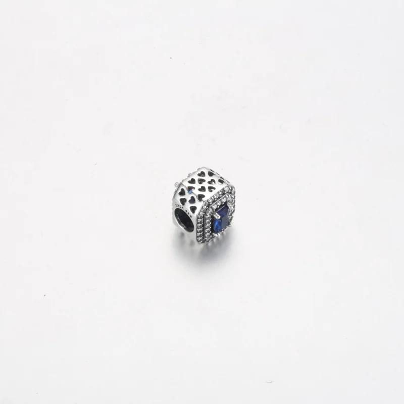 (obrázek pro) Pandora Blue Sparkling Leveled Rectangular Charm - 792385c01 - Zobrazit 3
