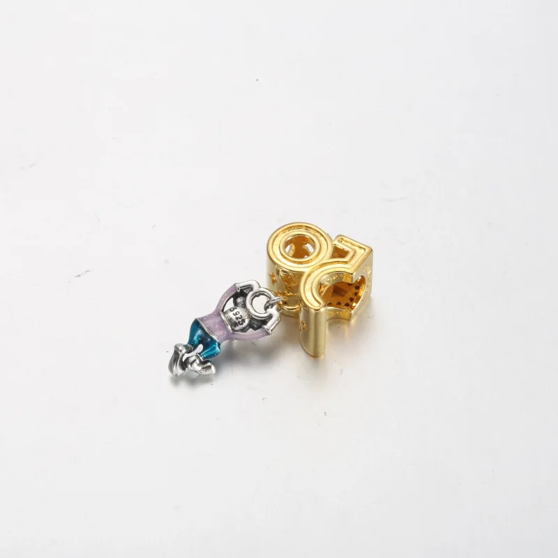 (obrázek pro) Pandora Disney Parks Mickey Mouse k 50. výročí Dangle Charm – 769597C01 - Zobrazit 3