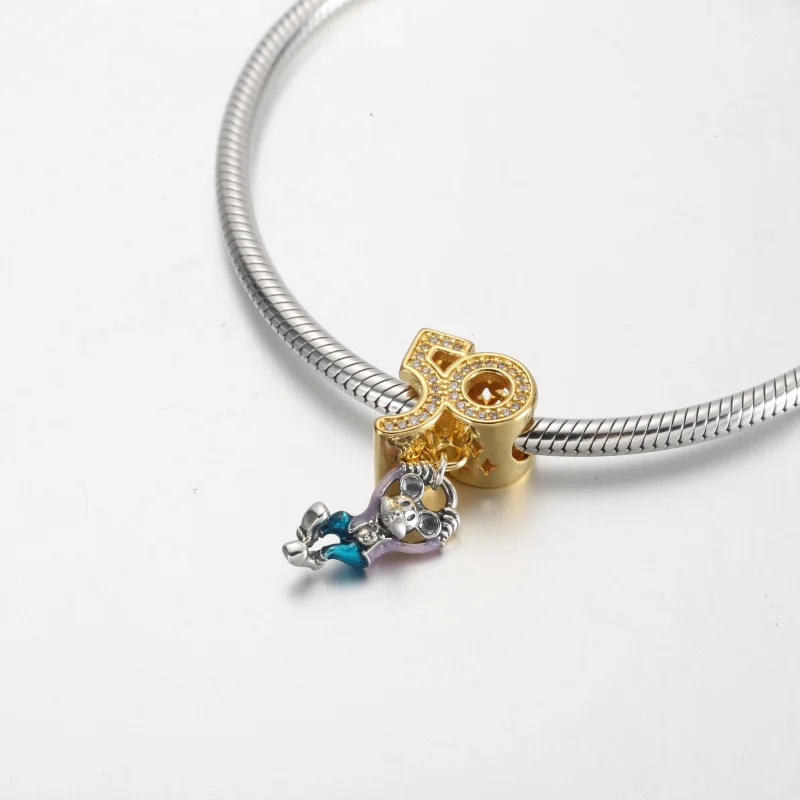 (obrázek pro) Pandora Disney Parks Mickey Mouse k 50. výročí Dangle Charm – 769597C01 - Zobrazit 6