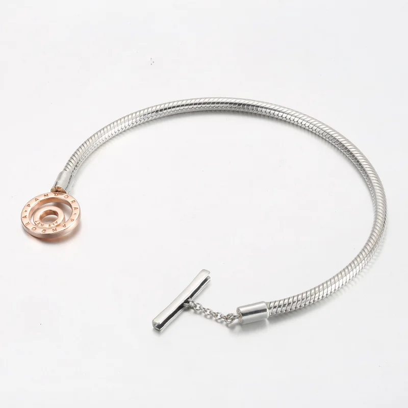 (obrázek pro) Pandora Moments Dvoubarevný náramek s logem T-Bar Snake Chain - 582309C00 - Zobrazit 3