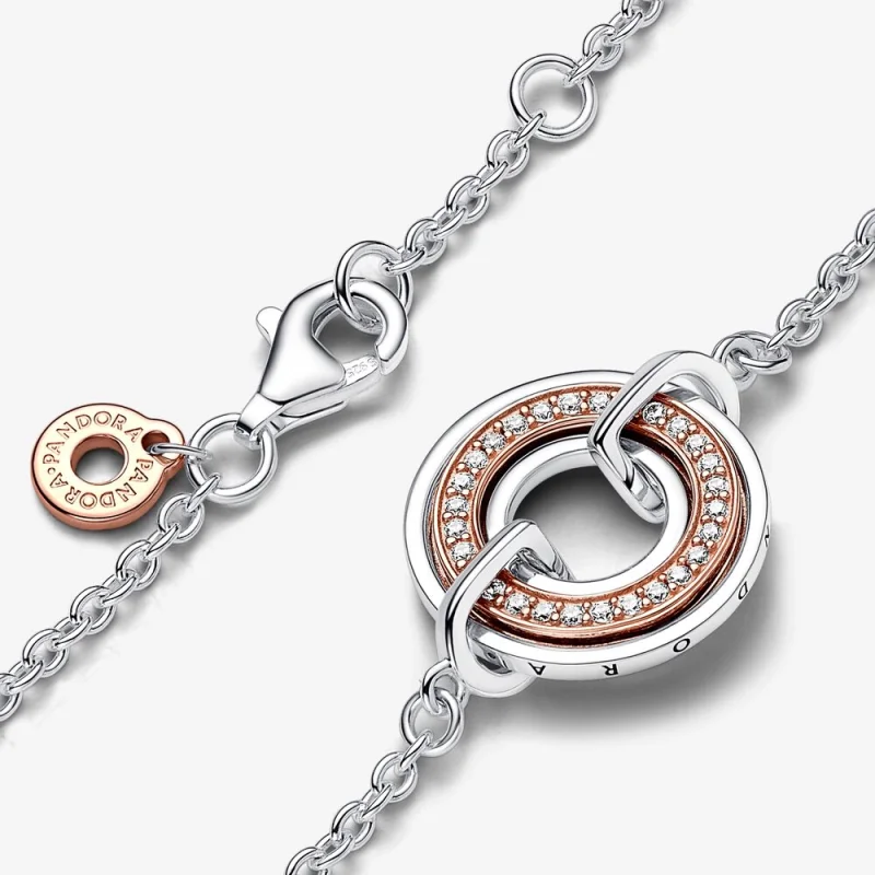 (obrázek pro) Pandora Signature Two dvoubarevné logo a náramek Pavé Chain - 582741C01 - Zobrazit 2
