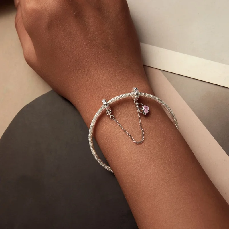 (obrázek pro) Bezpečnostní řetízek PANDORA Style Lover Heart Lock - BSC975 - Zobrazit 5