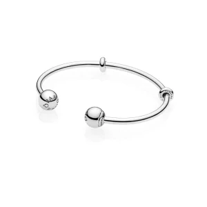 (obrázek pro) Moments otevřený náramek, vyměnitelné koncovky s logem PANDORA, Ag925/1000 - 596477 PANDORA